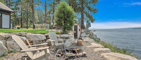 Fire Pit & Sauna