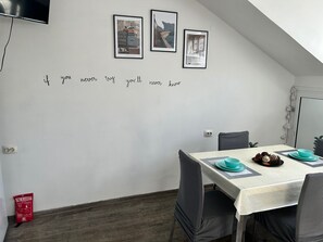Studio | Dining