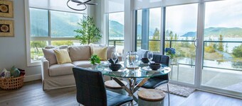 The Luna | New Penthouse w Patio, Lake & Mtn Views