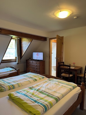 1 bedroom, WiFi, bed sheets