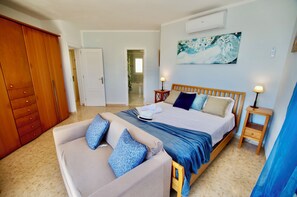 6 Schlafzimmer, Bügeleisen/Bügelbrett, Reisekinderbett, WLAN