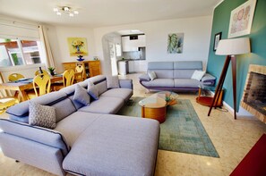 Smart-TV, Tischtennisplatte