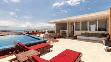 Alberca al aire libre