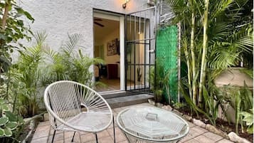 THE TROPICAL ONE | Terraza o patio