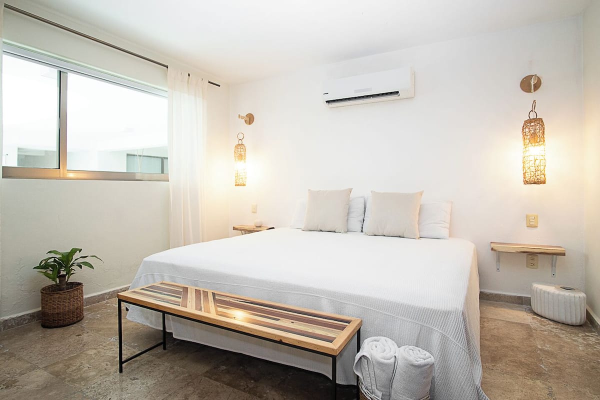 THE AFRICAN ONE | 3 bedrooms, free WiFi, bed sheets