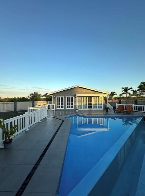 Udendørs pool