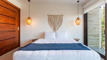 THE BOHEMIAN ONE | Caja de seguridad en la habitación y ropa de cama