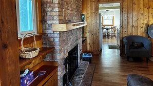 Living area - Cozy 2-bedroom cabin between Levering and Cheboygan on Lancaster Lake (Levering)