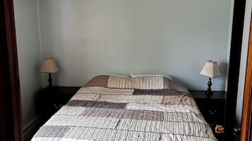 2 Schlafzimmer, Bügeleisen/Bügelbrett, kostenloses WLAN, Bettwäsche
