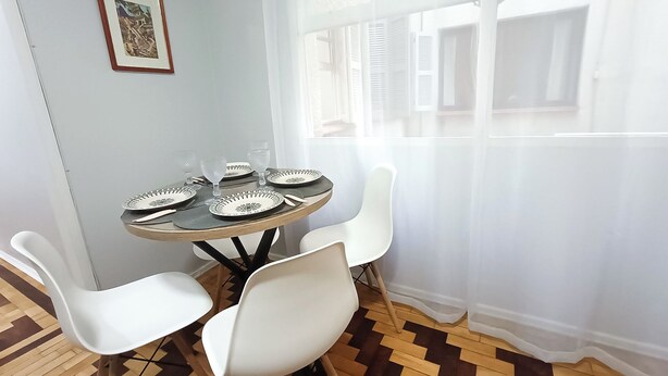 Dining - Cozy apartment, great location with garage (Centro Histórico Porto Alegre)