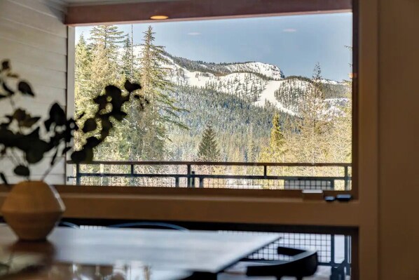 Interior - Government Camp Condo: Ski-in/Ski-out, Mountain Views, Walk to Downtown (Government Camp)