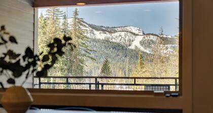Government Camp Condo: Ski-in/Ski-out, Mountain Views, Walk to Downtown