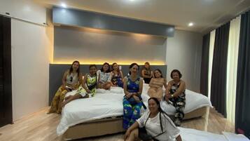 4 slaapkamers, een strijkplank/strijkijzer, gratis wifi, beddengoed