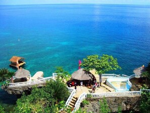 Property grounds - Luxury 4-bedroom house with WiFi, AC ,pool, KARAOKE,  in Camotes Island Cebu.   (Cebu)
