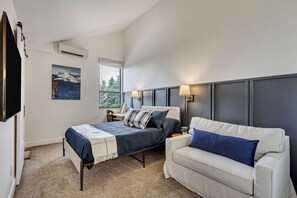 3 bedrooms, desk, iron/ironing board, free WiFi - The LeGrand at Park City - NEW 3Bed/2Bath Sleeps 8!! (Park City)