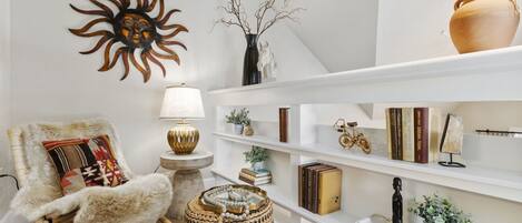 Condo, Multiple Beds, Balcony (408 Mason Court #228) | Interior