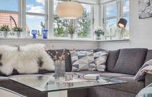 Smart-TV, Kamin, Tischfußball
