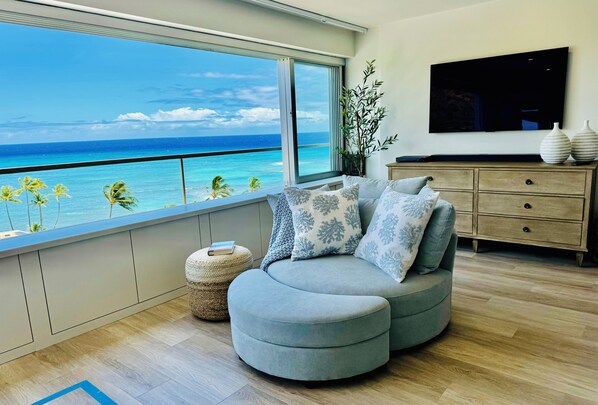 Smart TV - Newly remodeled and well equipped higher up '01 unit at a great price! (Honolulu)