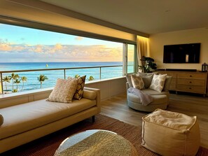 Smart TV - Newly remodeled and well equipped higher up unit 1007 at a great price! (Honolulu)