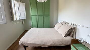 1 chambre, fer et planche Ă repasser, Wi-Fi, draps fournis