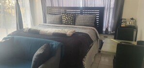 4 室のベッドルーム、WiFi、ベッドシーツ