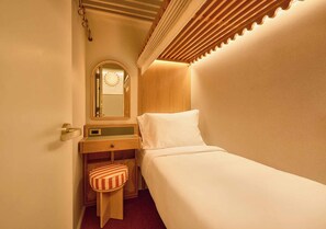 Premium Sleeper Cabin | Skrivbord, gratis wi-fi och sängkläder