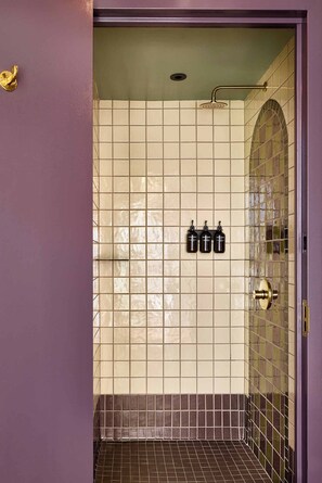 Bathroom shower - Now Now NoHo (New York)