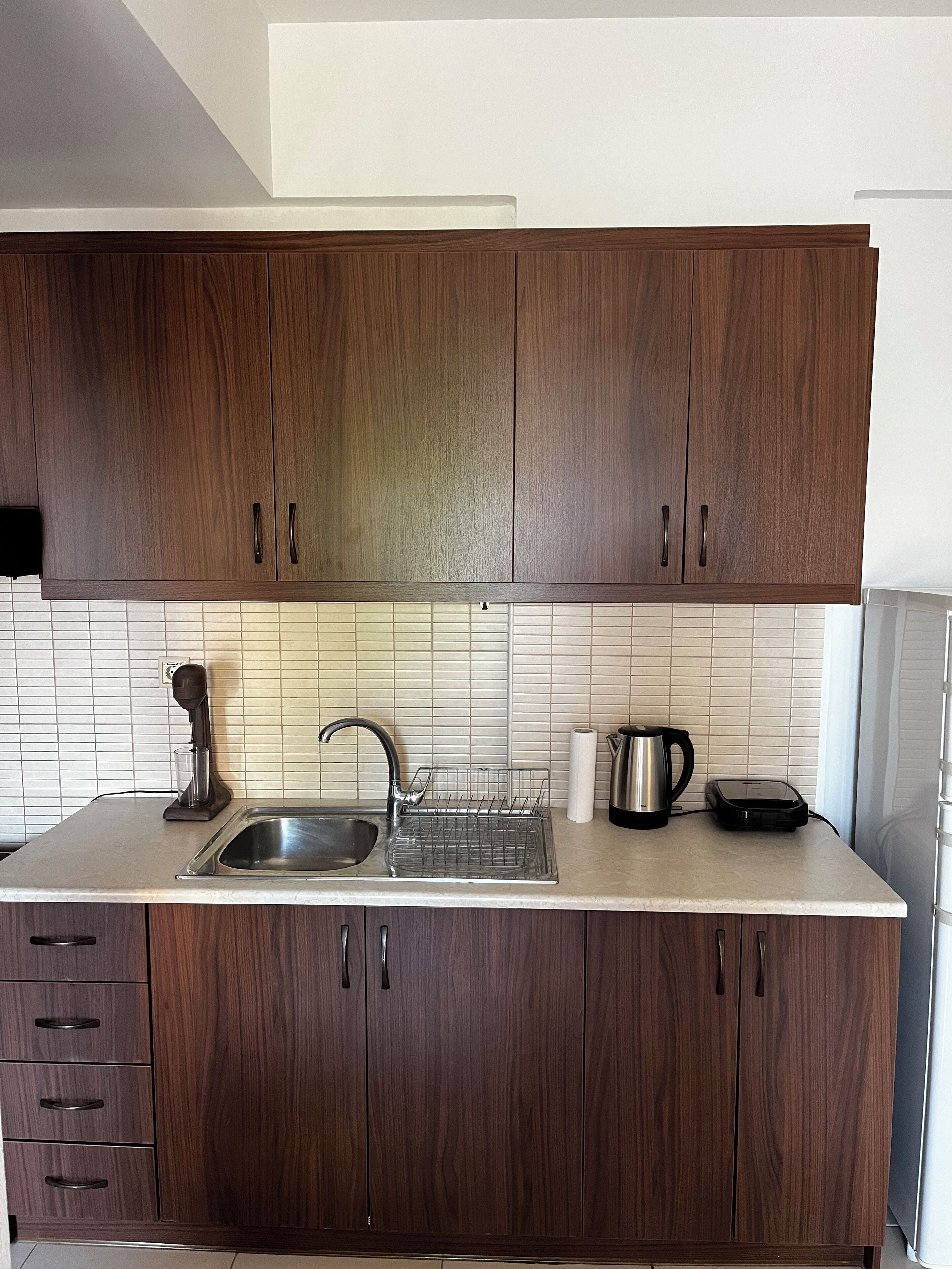 冰箱、烤箱、茶具/咖啡用具、电热水壶