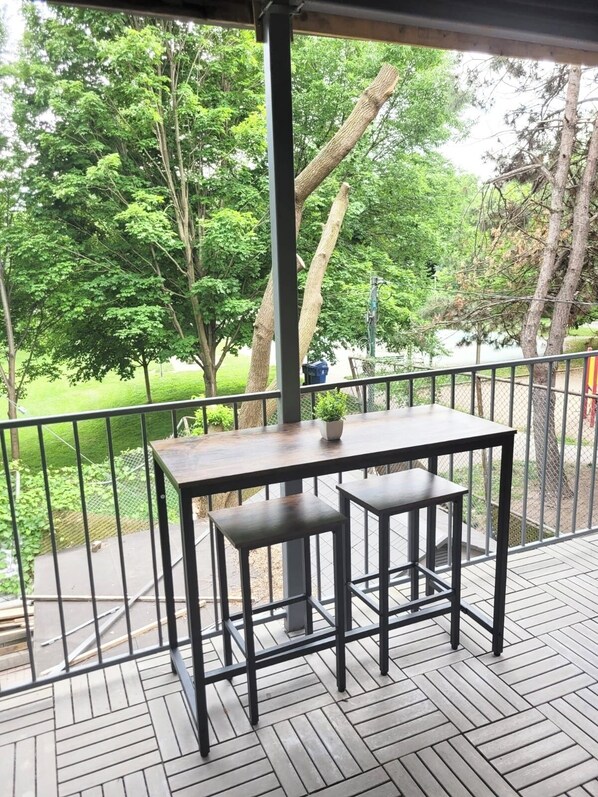 屋外ダイニングエリア