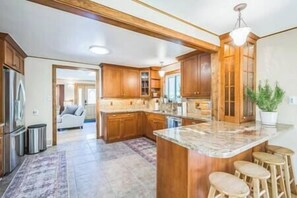 Interior - Bright & Cozy House Centennial/ Littleton 4 Bed/ 3 Bath (Centennial)