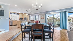 Unclassified image, 5 of 70, button - Luxury 5BR Waterfront Getaway | Spa, Gym, Dock (Discovery Bay)