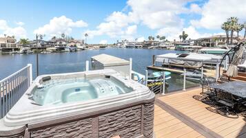 Bañera de hidromasaje exterior