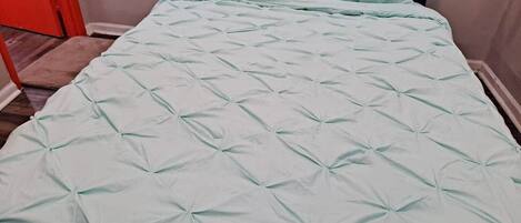 1 bedroom, iron/ironing board, WiFi