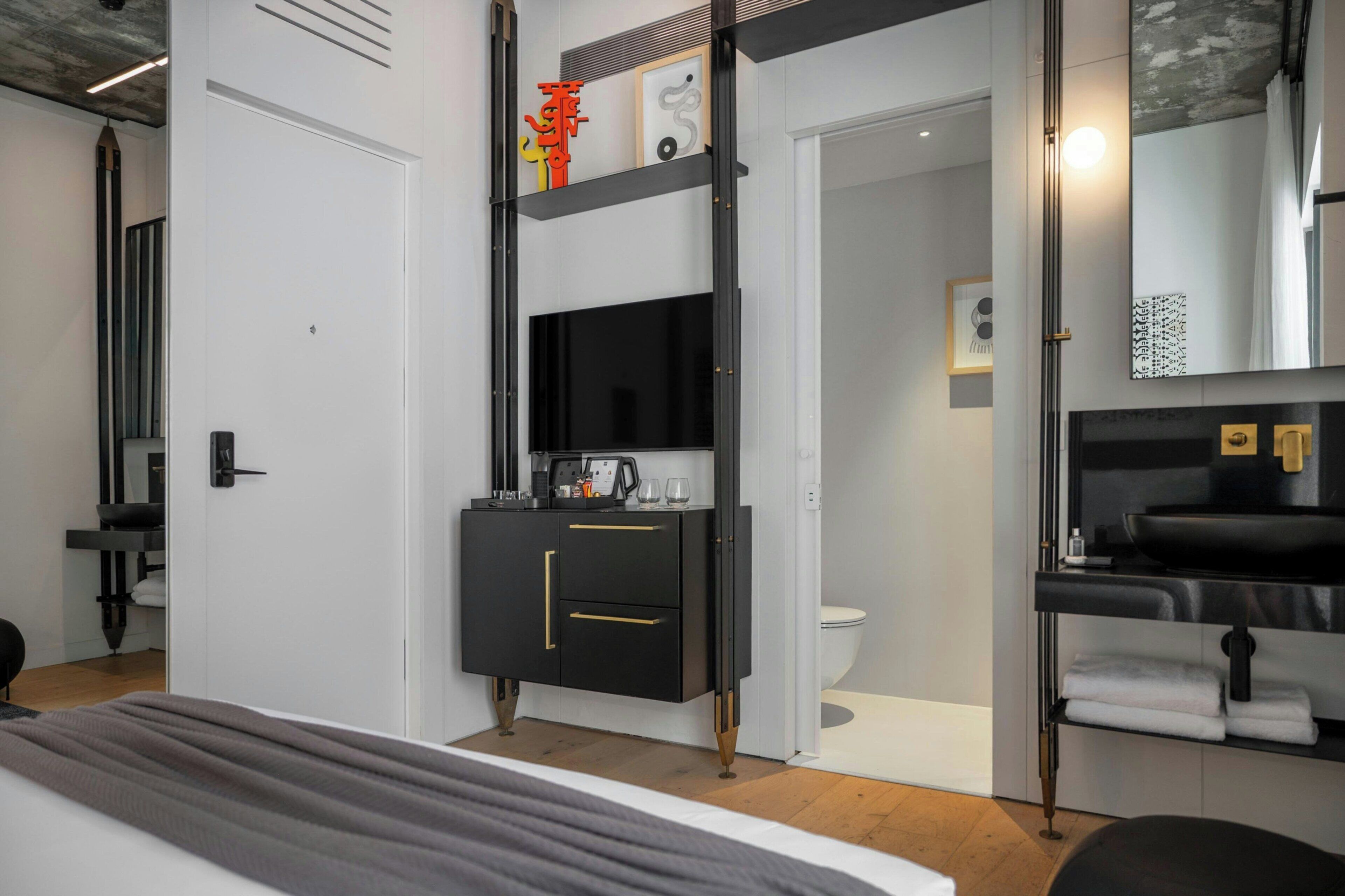 Caja de seguridad en la habitación, wifi gratis y ropa de cama 