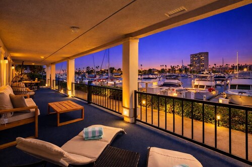 Relaxation is for Everyone, Book Accessible ADA Friendly, Large Patio Views of Marina