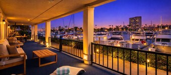 Relaxation is for Everyone, Book Accessible ADA Friendly, Large Patio Views of Marina