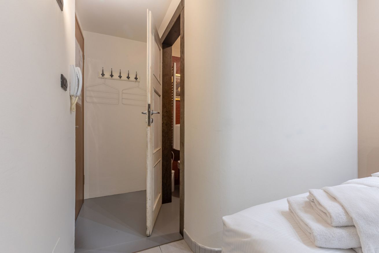 1 chambre, fer et planche à repasser, Wi-Fi, draps fournis
