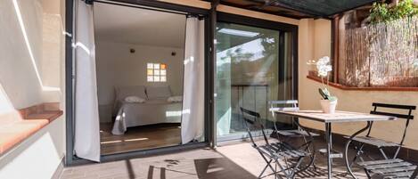 تناول الطعام بالخارج