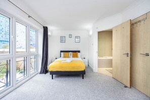 2 habitaciones, tabla de planchar con plancha, wifi y ropa de cama