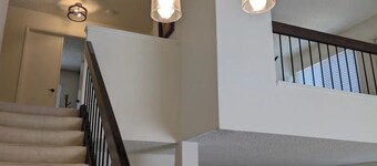 Serene & Sunlit Cozy Retreat