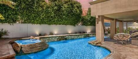 Piscine extérieure, piscine chauffée