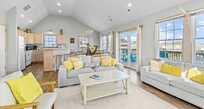 Hot Tub, Dogs Welcome, Ocean Views, Easy Walk To The Beach!