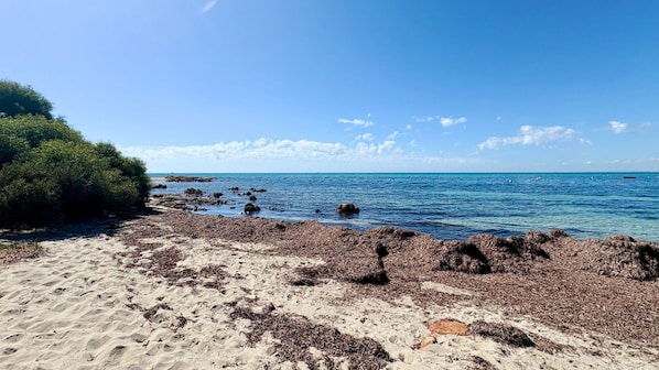 Na praia