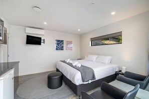 1 室のベッドルーム、アイロン / アイロン台、WiFi、ベッドシーツ