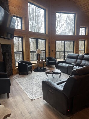 TV, fireplace, foosball, table tennis