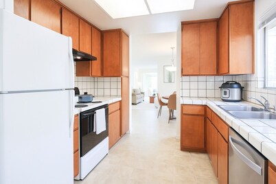 Spacious 3 BR 2B House Sunnyvale Park
