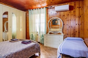 2 bedrooms, iron/ironing board, free WiFi, bed sheets - Apartment 'Principina tra mare e natura' with Shared Pool, Wi-Fi and Air Conditioning (Principina Terra)