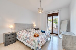 3 bedrooms, iron/ironing board, free WiFi, bed sheets - Apartment '3 Bed In Benahavis' with Mountain View, Wi-Fi and Air Conditioning (Benahavís)