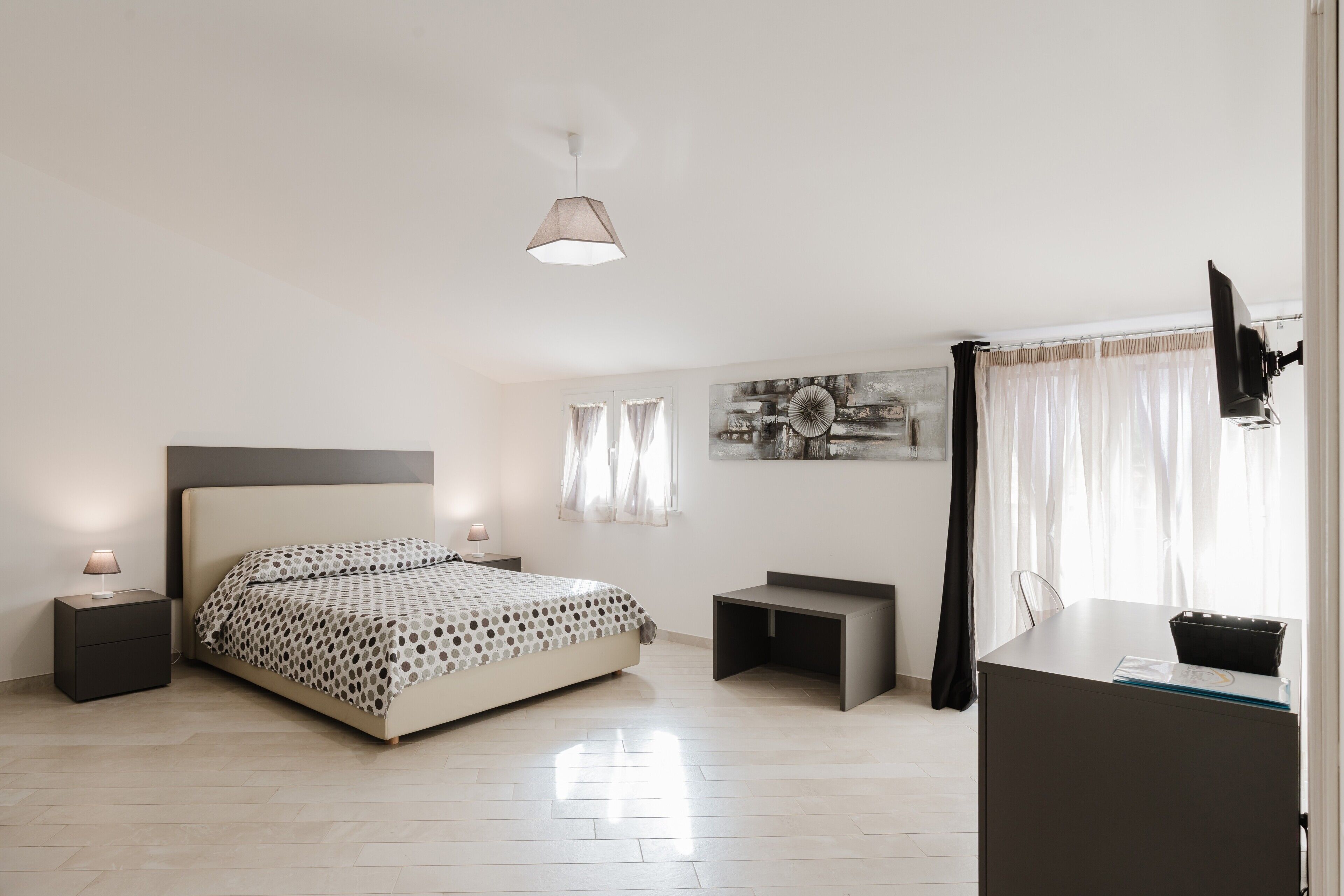 1 camera, Wi-Fi gratuito, lenzuola