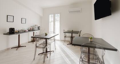 Room 'Camera 1' with Balcony, Wi-Fi and Air Conditioning